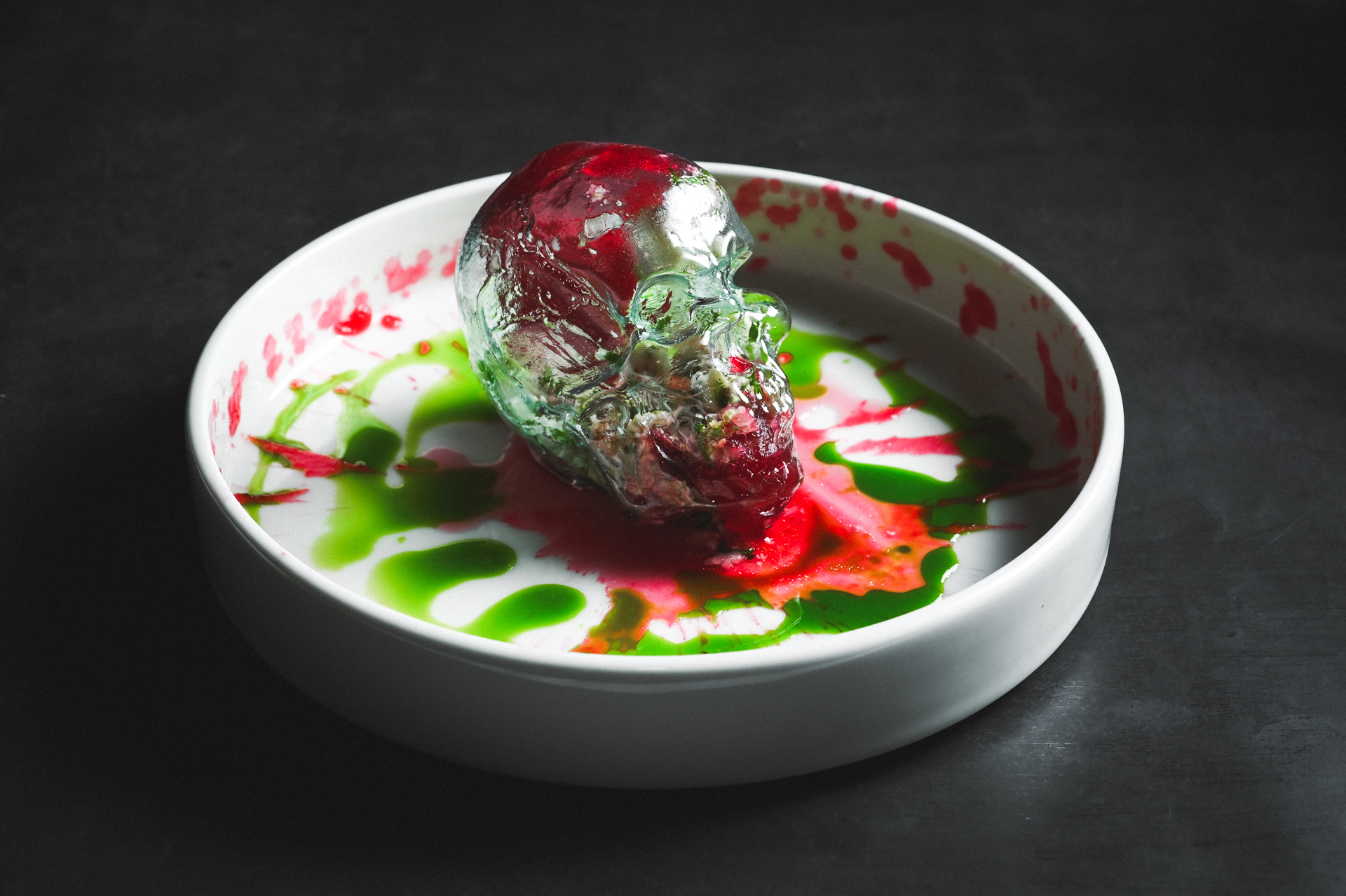 פילה בר ים בנוספר ברוטב שמנת בזיליקום - מסעדת לה מיאל תל אביב