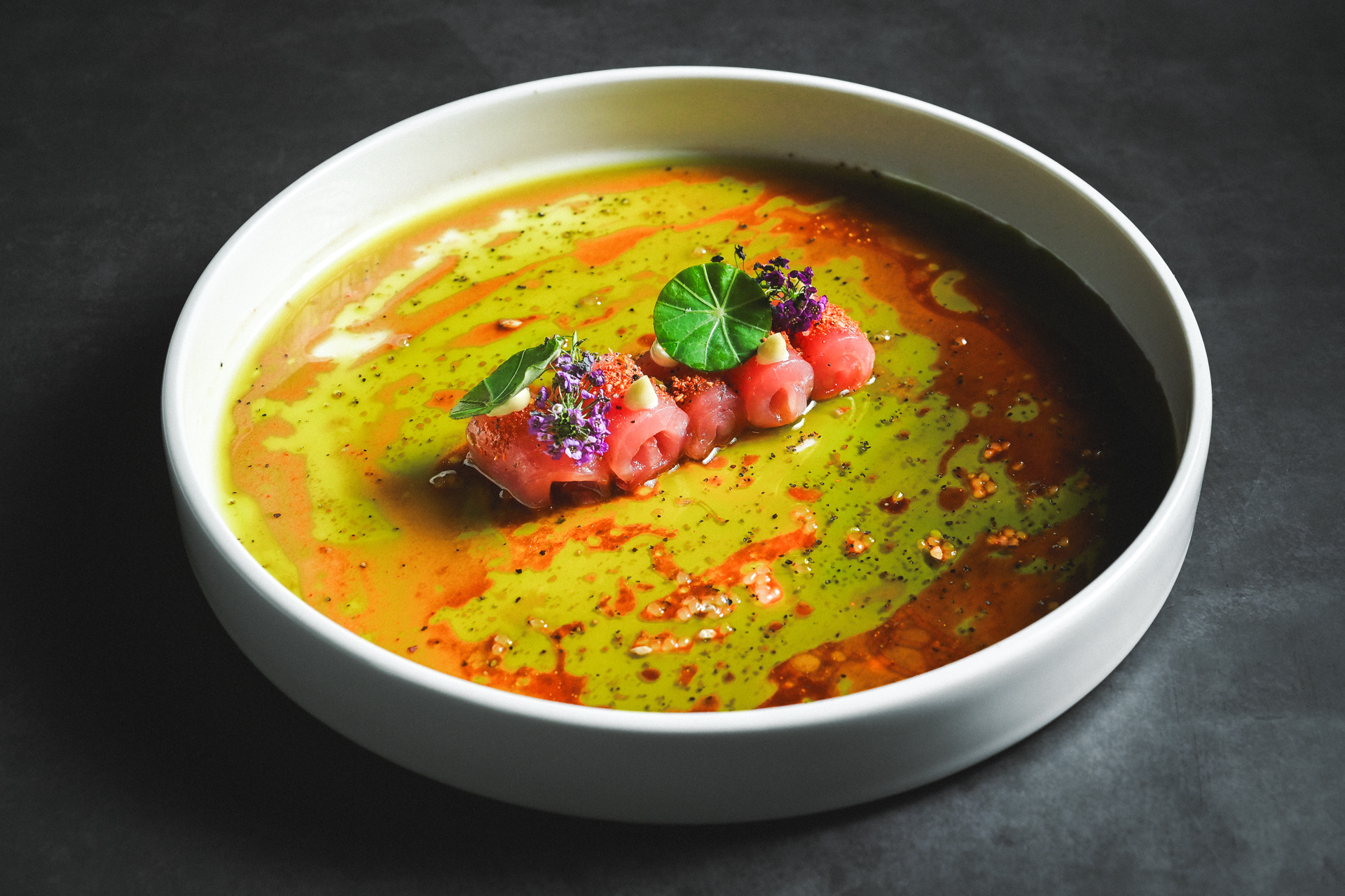 טוסט בריוש BLT אסאדו מעושן מפורק - Le Miel Art & Kitchen